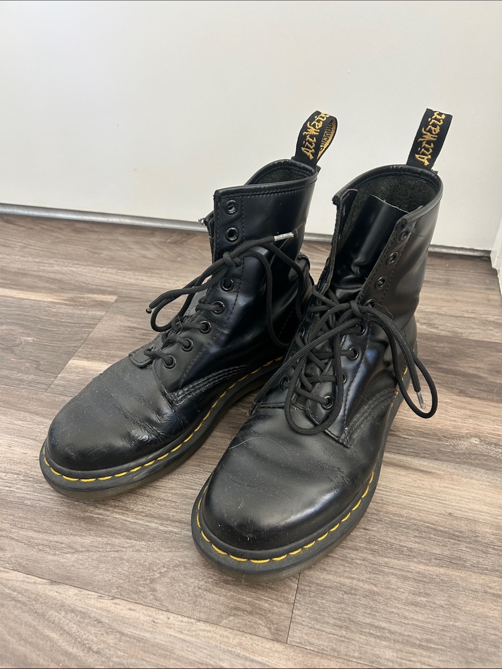 Dr. Martens Women’s 1460 Smooth Black Leather Lace-Up Boots Size 7